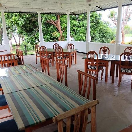 Aligama Cottage Talakolawela Екстериор снимка