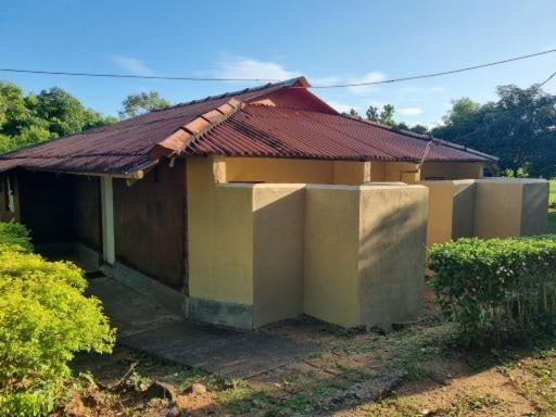 Aligama Cottage Talakolawela Екстериор снимка