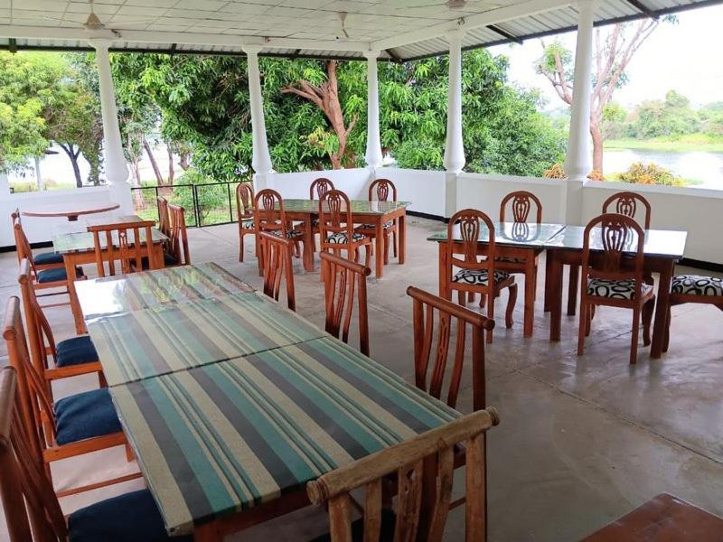 Aligama Cottage Talakolawela Екстериор снимка